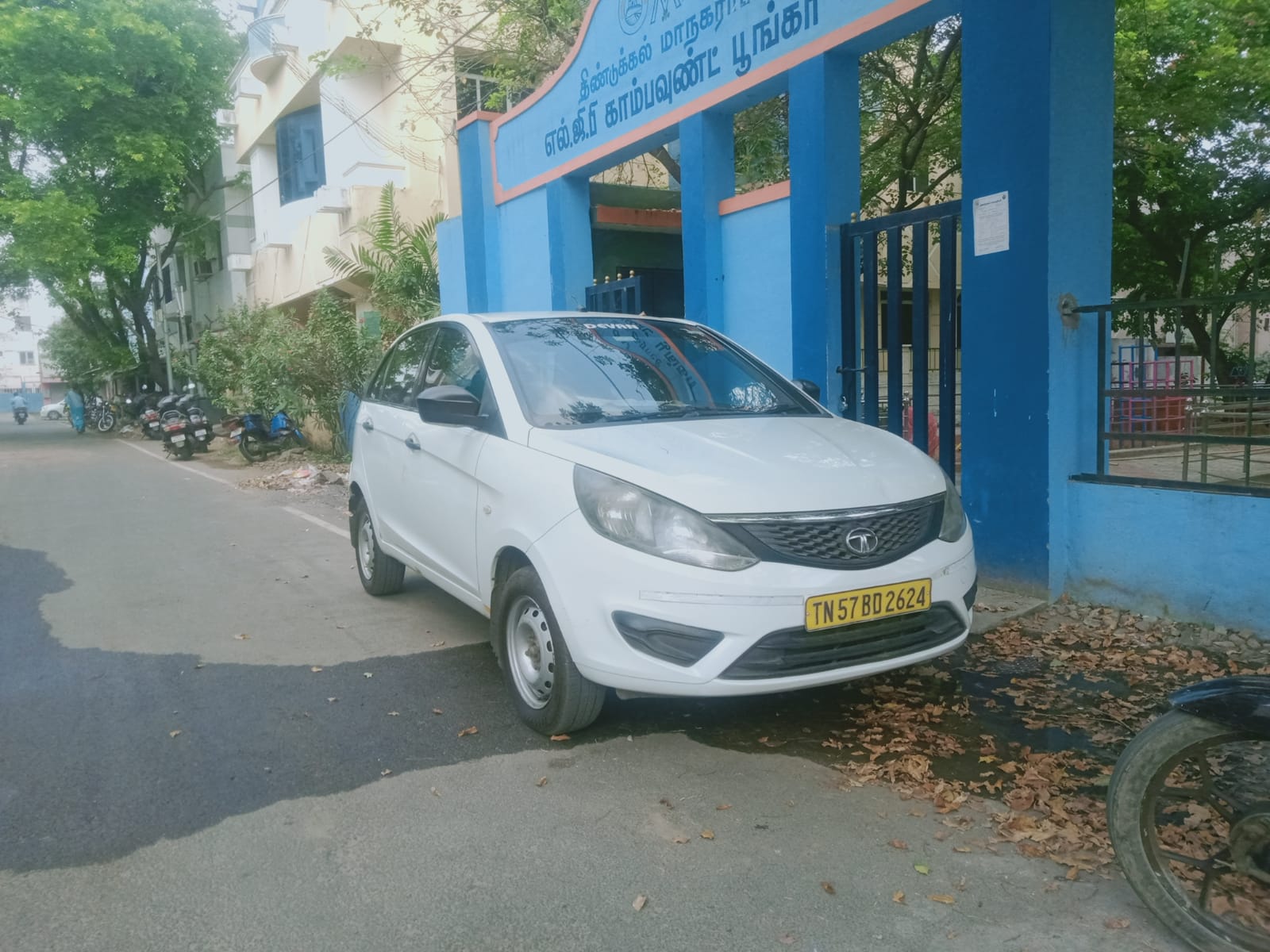 Outstation Car Rental Service Taxi Service Dindigul Airport Devan Travels